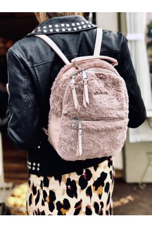 תיק גב ונסה פרווה